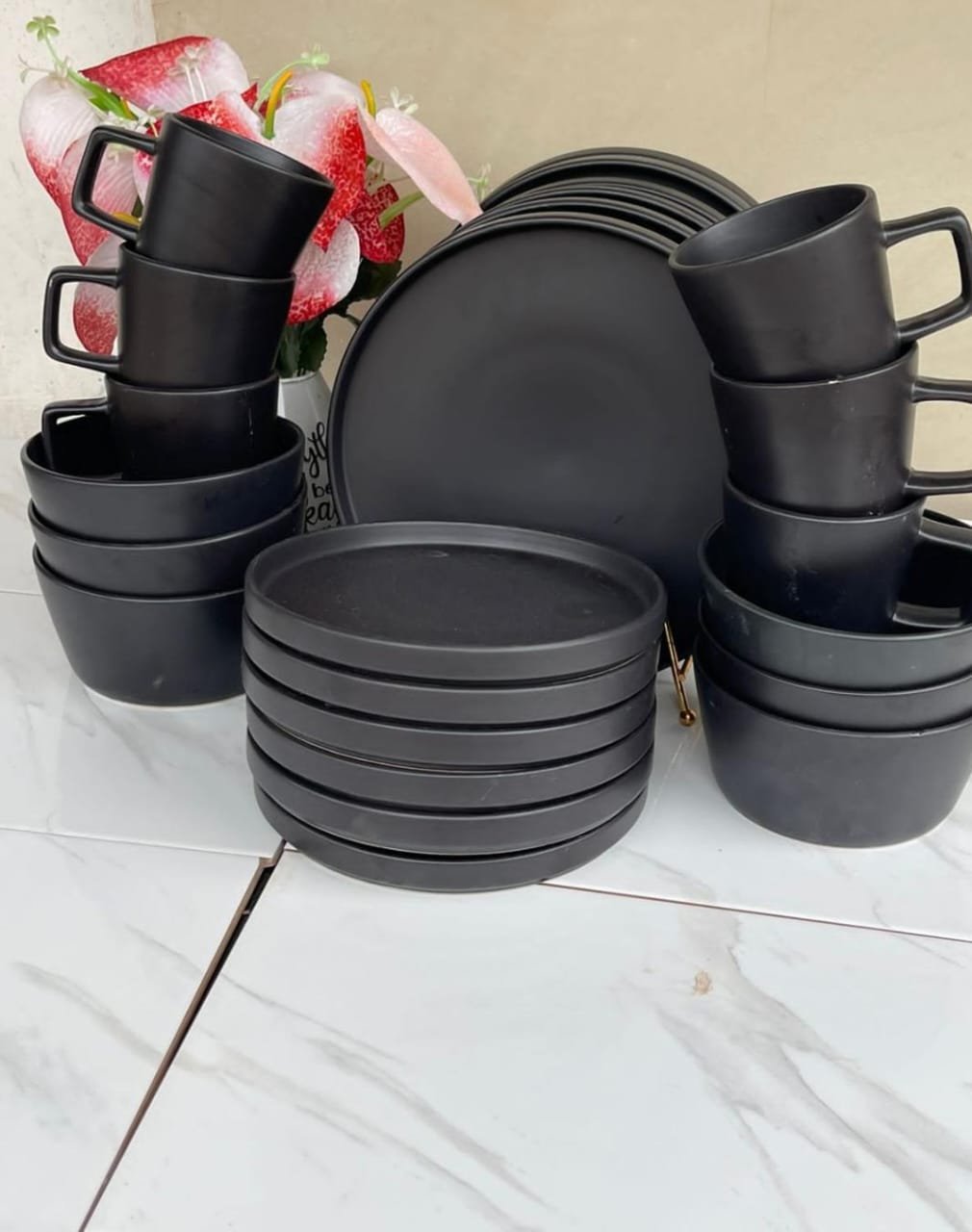 Matte black Dinner set